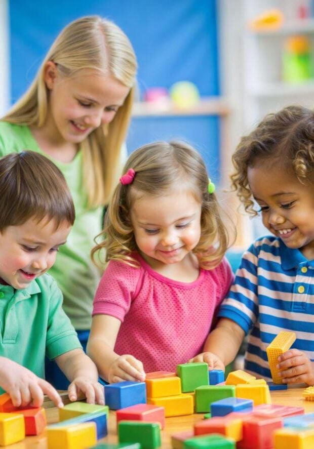 inspire-centre-banner-home-kids-playing-800x887